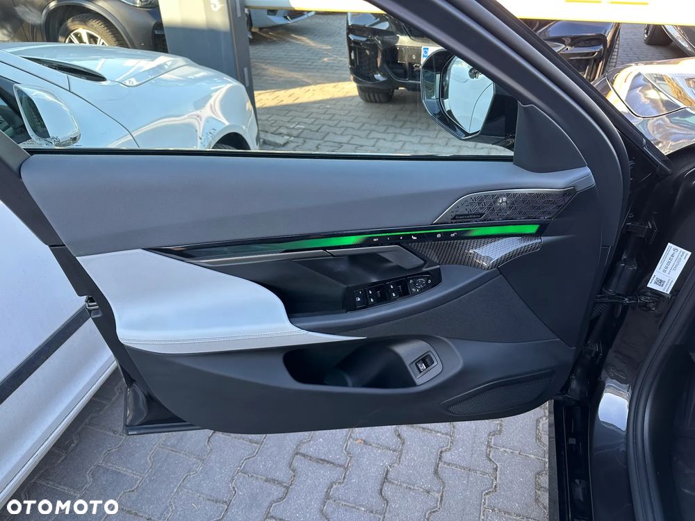 BMW Seria 5 530e xDrive PHEV M Sport Edition - 13