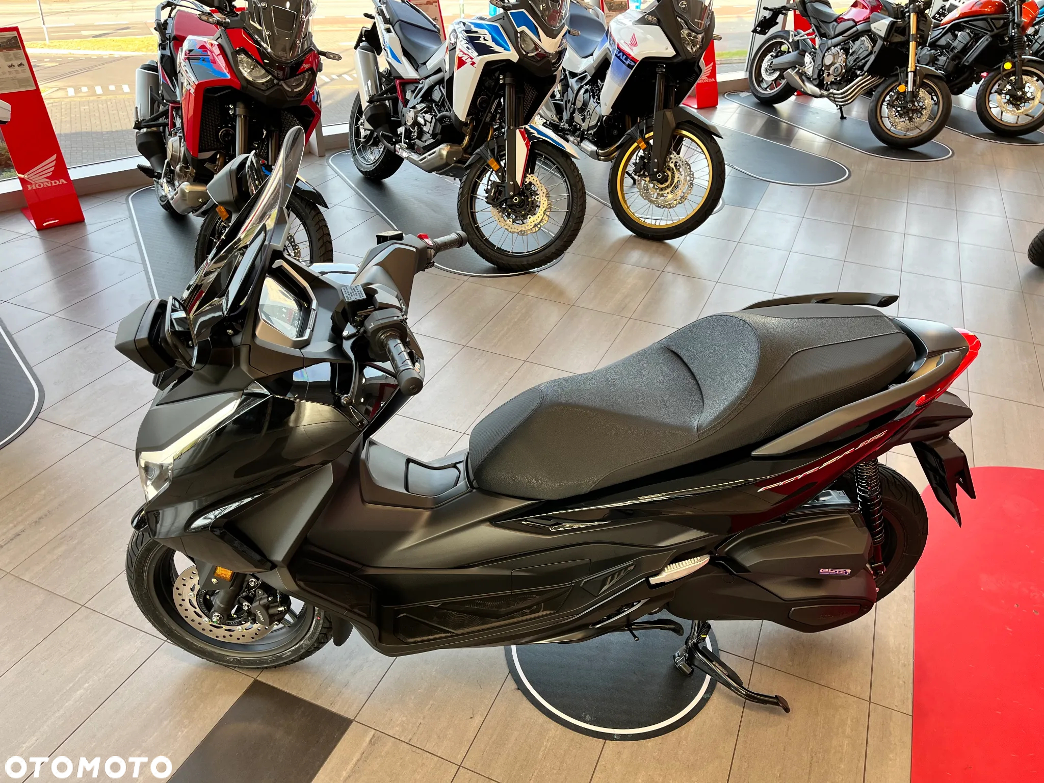 Honda NSS - 11
