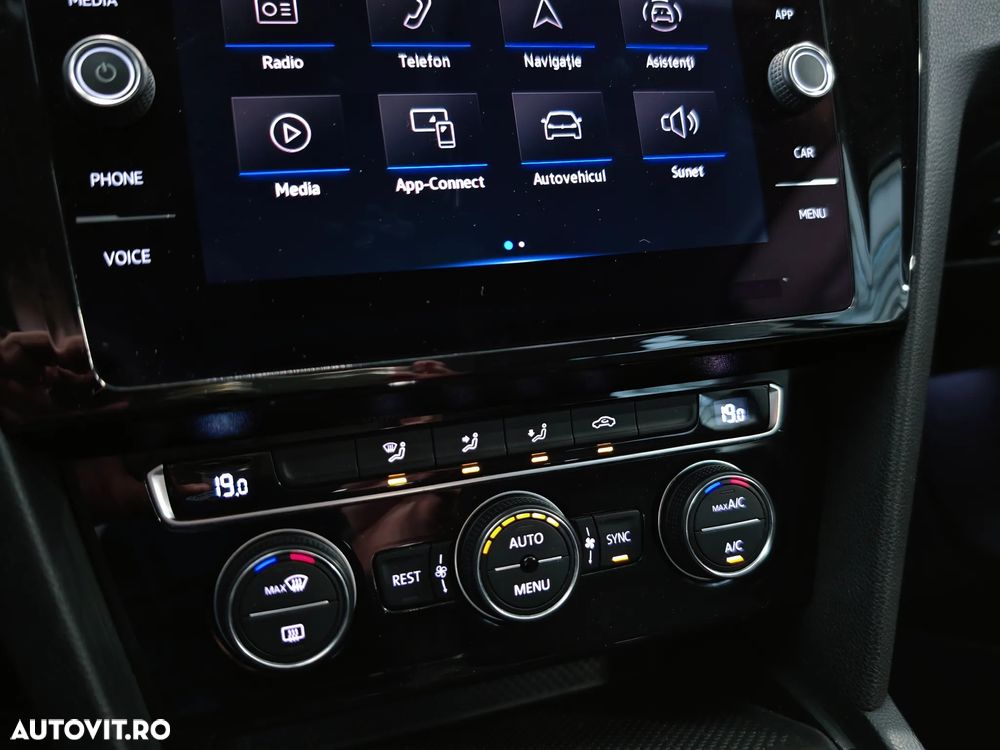 Volkswagen Passat Variant 1.6 TDI (BlueMotion Technology) DSG Comfortline - 16