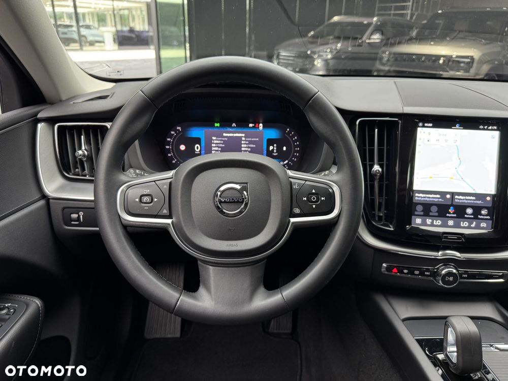 Volvo XC 60 B5 B AWD Momentum Pro - 17
