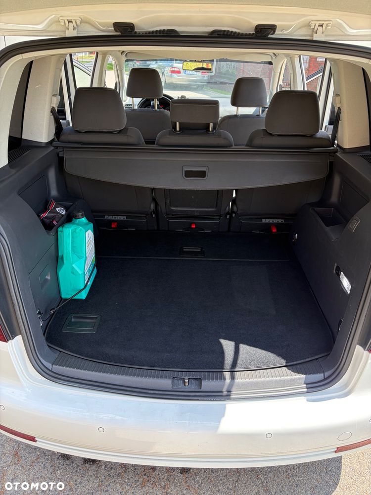 Volkswagen Touran 1.9 TDI DPF R-Line Edition - 18