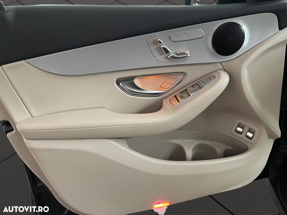 Mercedes-Benz GLC 300 e 4MATIC - 13