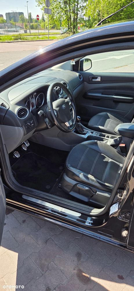 Ford Focus 2.0 16V Titanium - 9