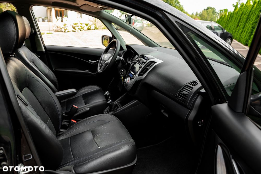 Hyundai ix20 1.4 Premium blue - 22