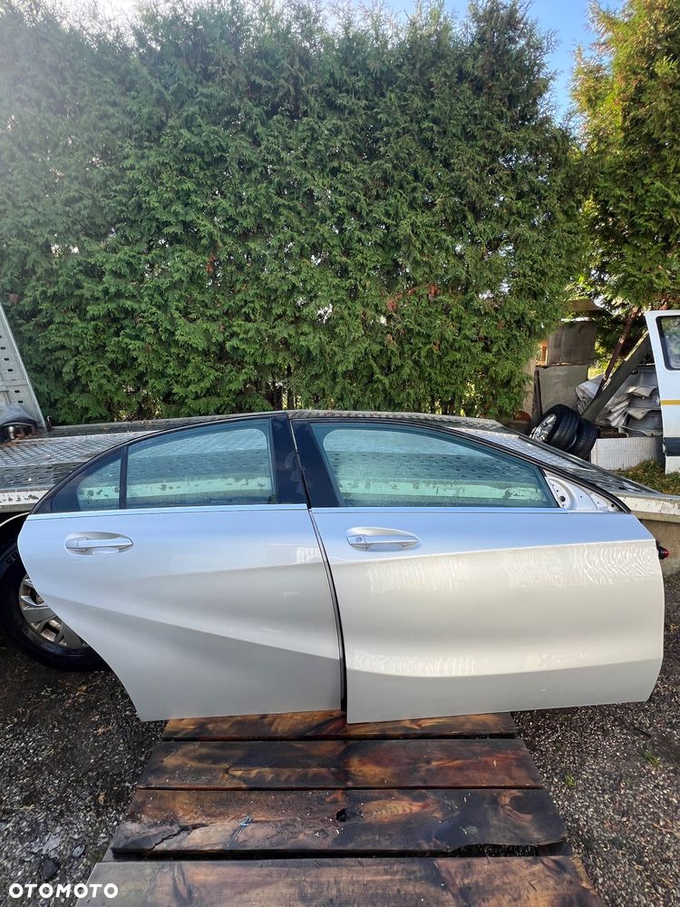 Mercedes A-Klasa W176 drzwi prawy tył