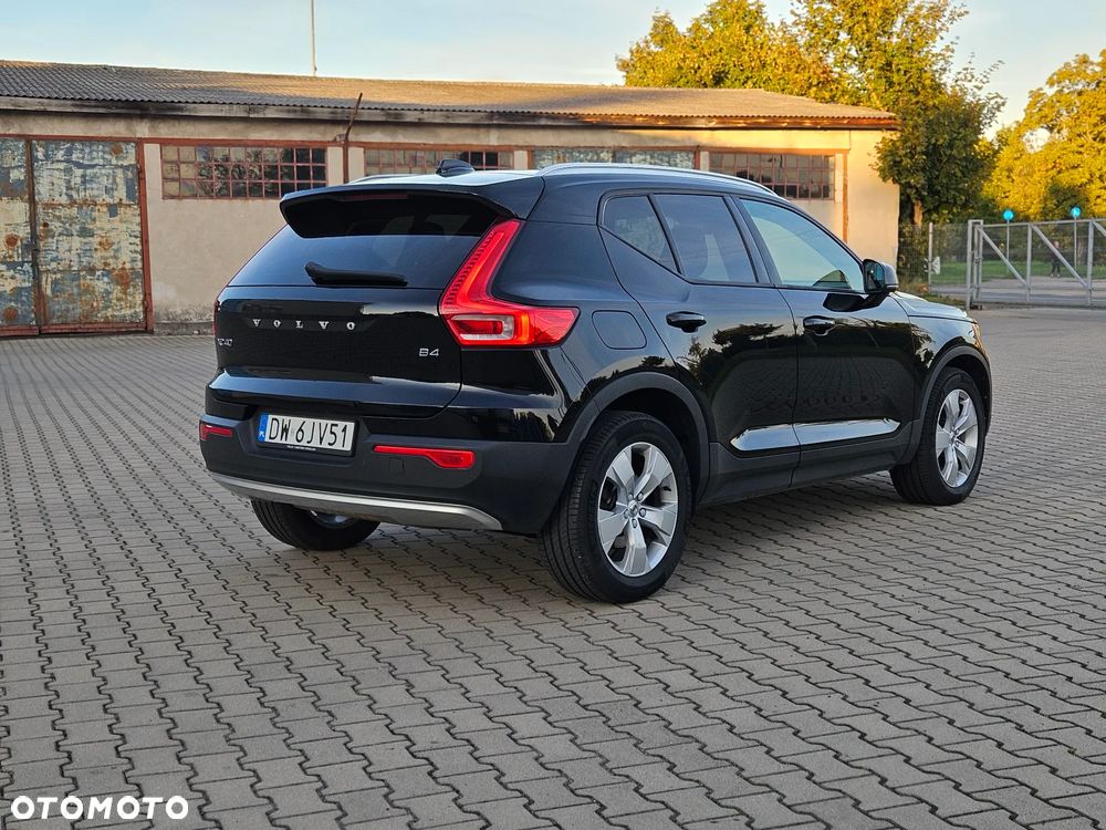 Volvo XC 40 B4 B Momentum - 4