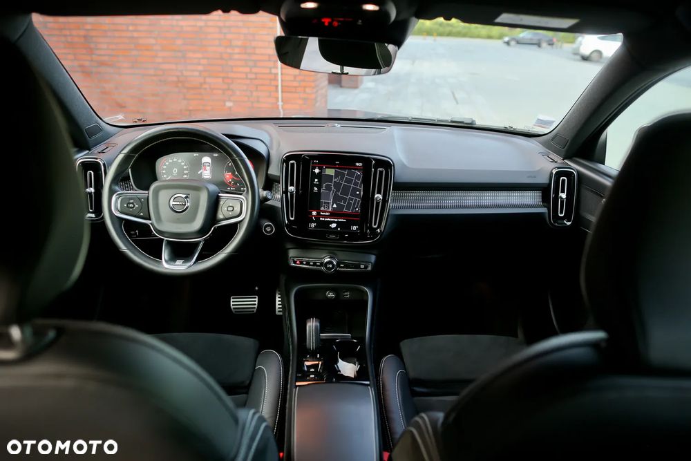 Volvo XC 40 D3 AWD Geartronic R-Design - 21