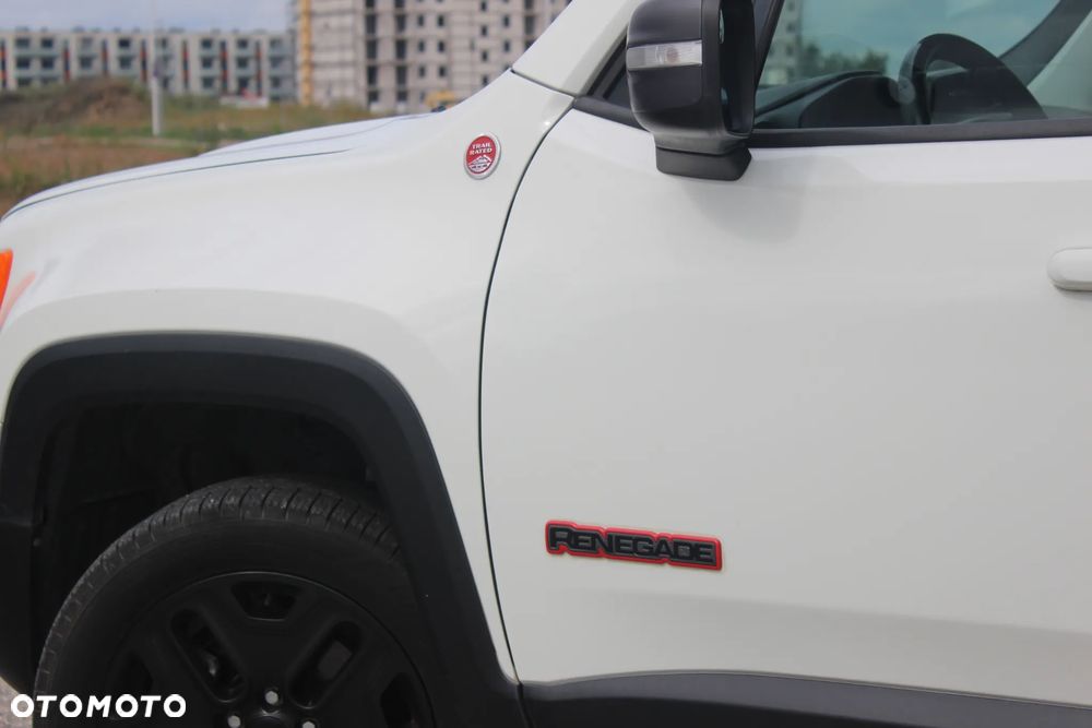 Jeep Renegade - 16