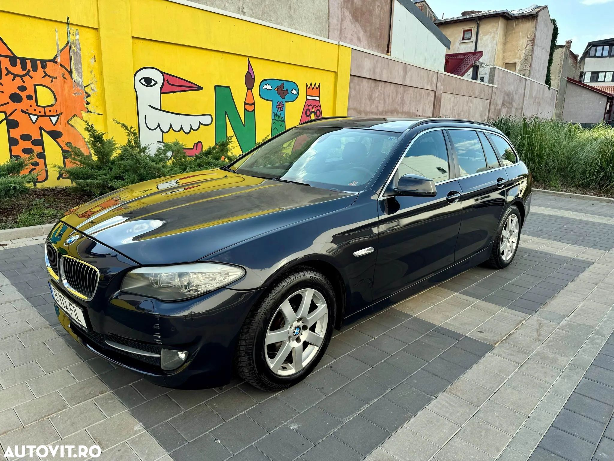 BMW Seria 5 520d Sport-Aut. - 1