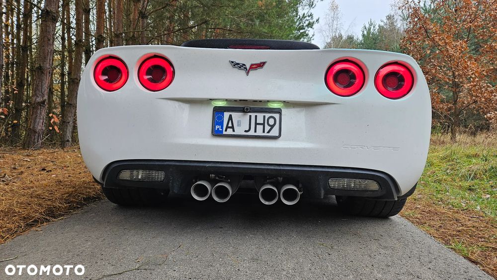 Chevrolet Corvette - 20