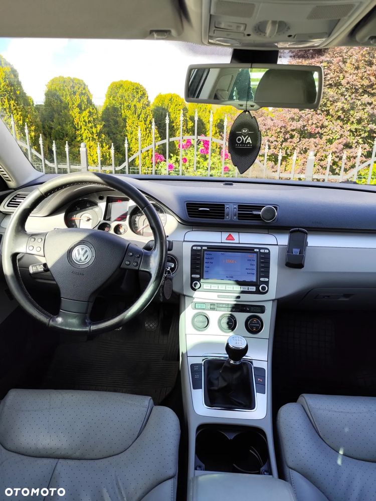 Volkswagen Passat - 22