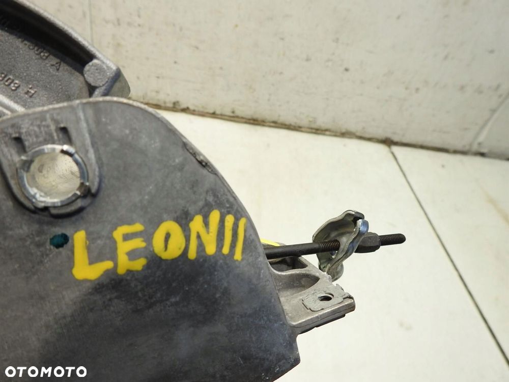 DŹWIGNIA HAMULCA RĘCZNEGO SEAT LEON II 8J0711303A 1K0711303H - 2