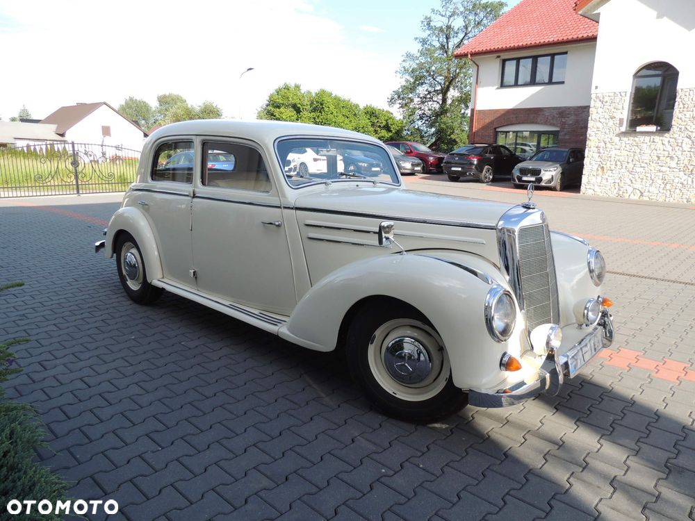 Mercedes-Benz Inny - 1