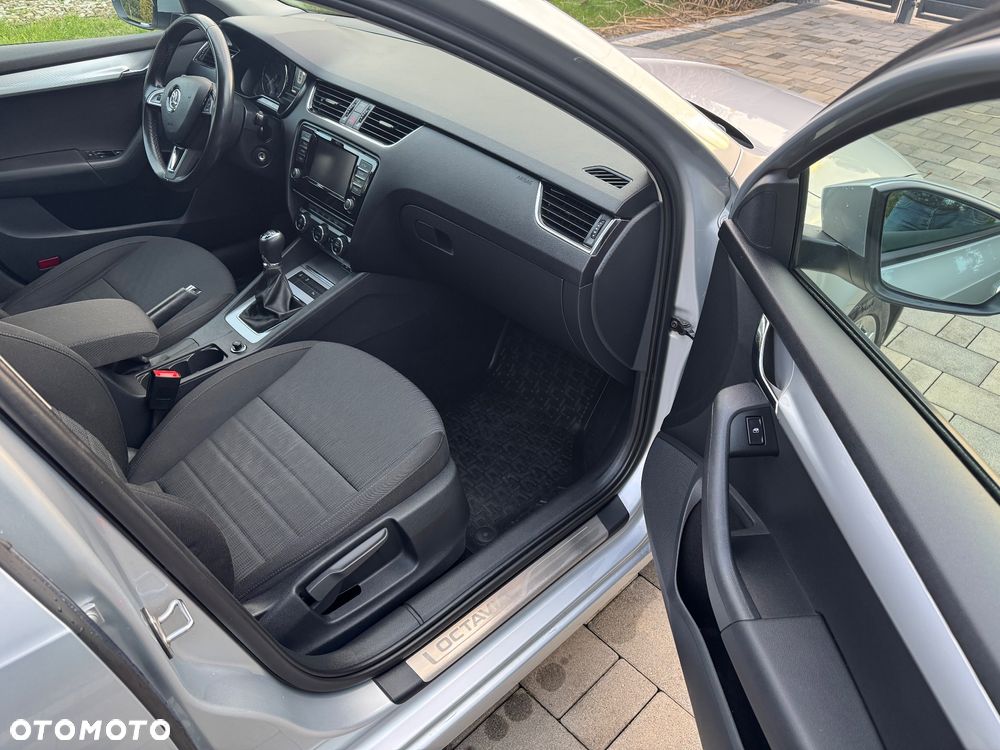 Skoda Octavia 1.4 TSI Joy - 23