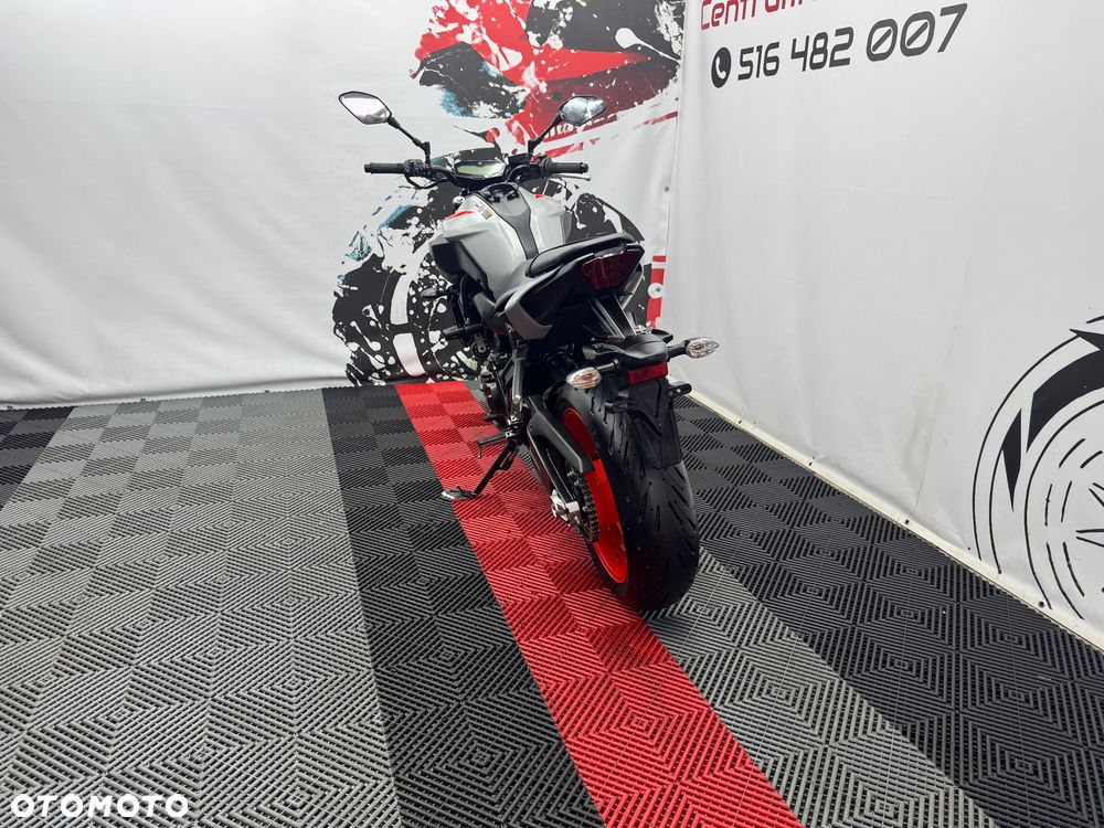 Yamaha MT - 5