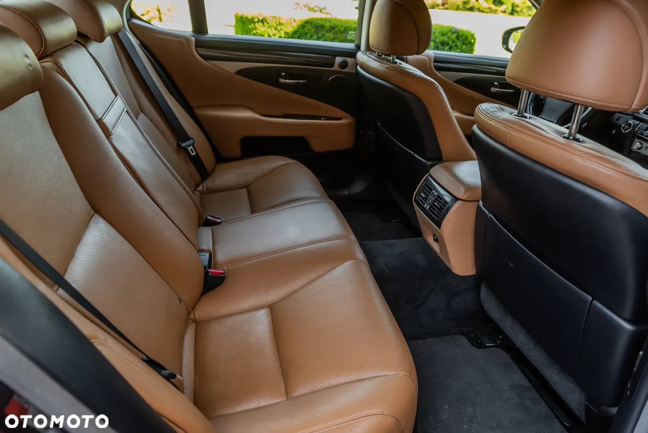 Lexus LS 600h Elite EU6 - 31