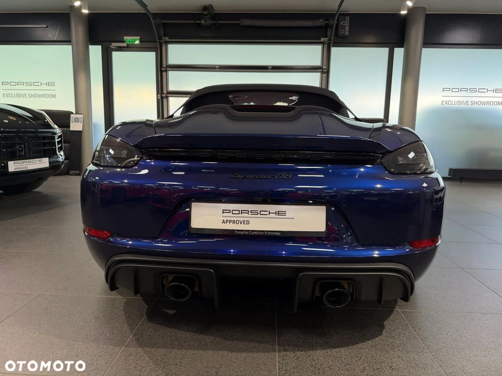 Porsche 718 Spyder - 4