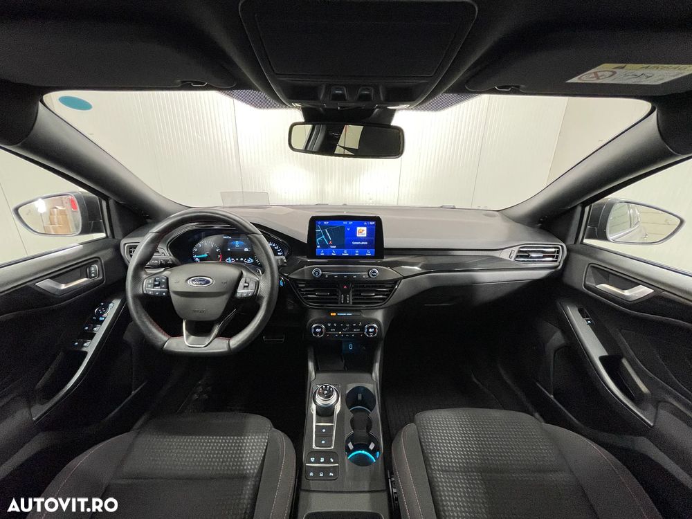 Ford Focus 1.5 EcoBoost ST-Line - 9