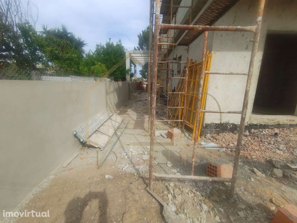 Lindíssima Moradia T3 com Pérgola. Pinhal do General. Fernão Ferro - Grande imagem: 2/13