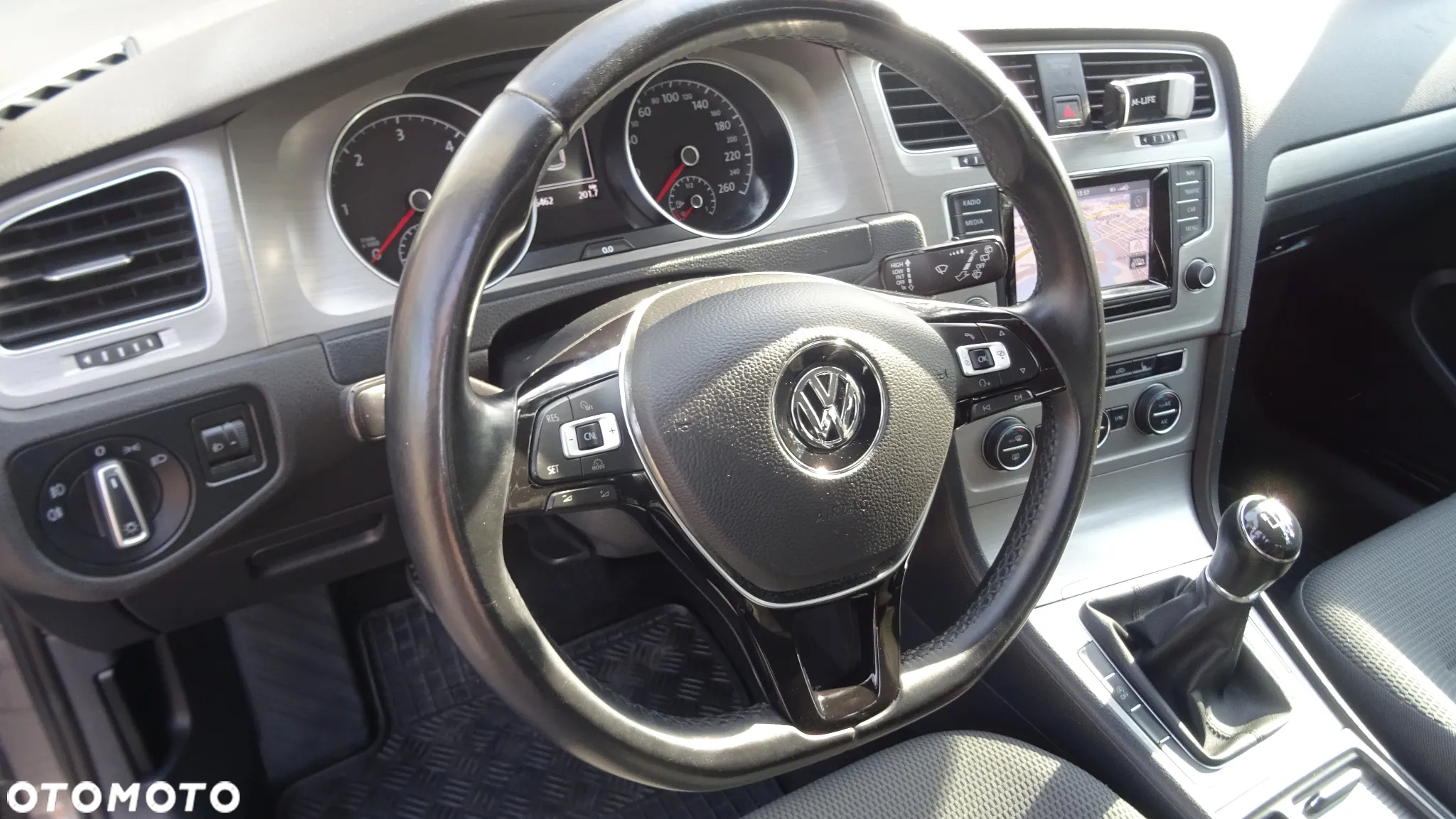 Volkswagen Golf VII 1.6 TDI BMT Comfortline - 36