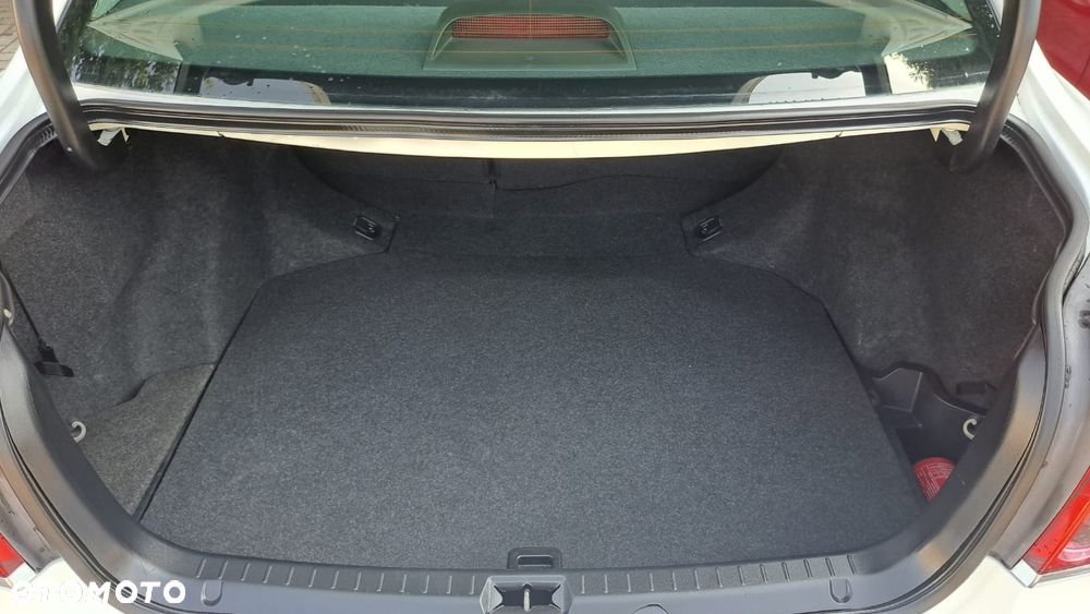 Toyota Avensis 2.4 VVT-i Prestige - 10