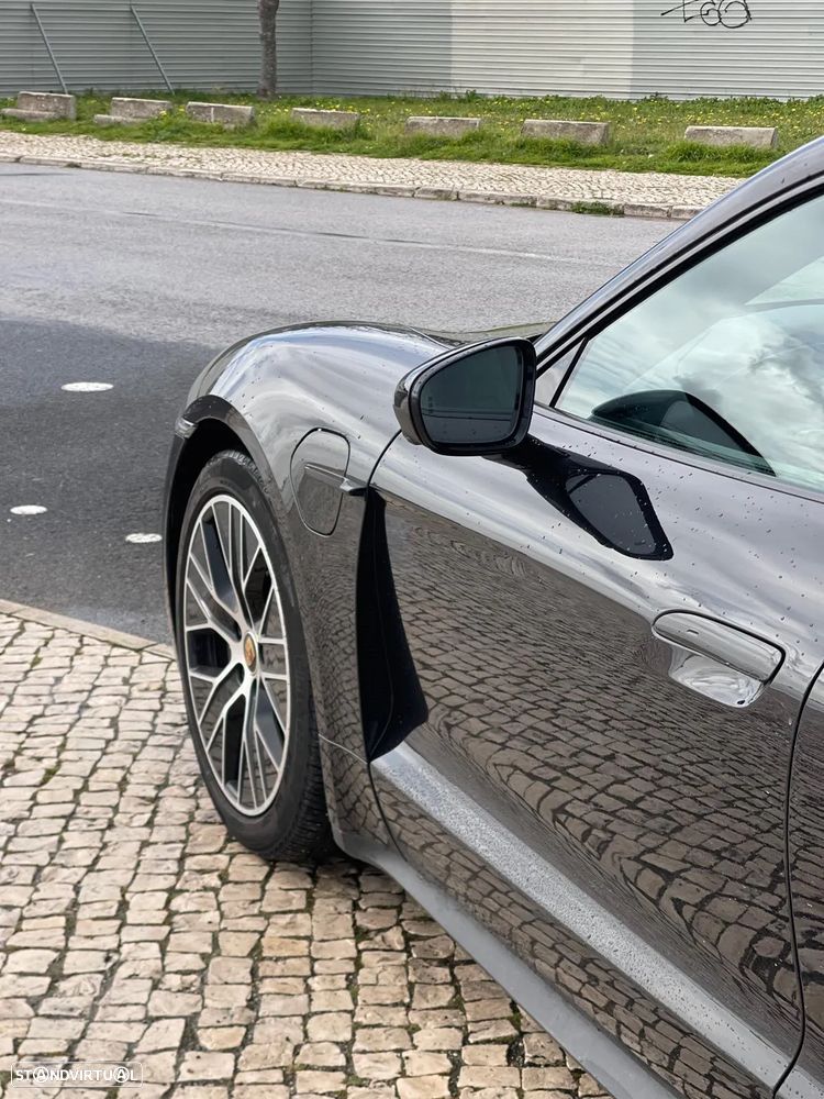 Porsche Taycan Standard - 12
