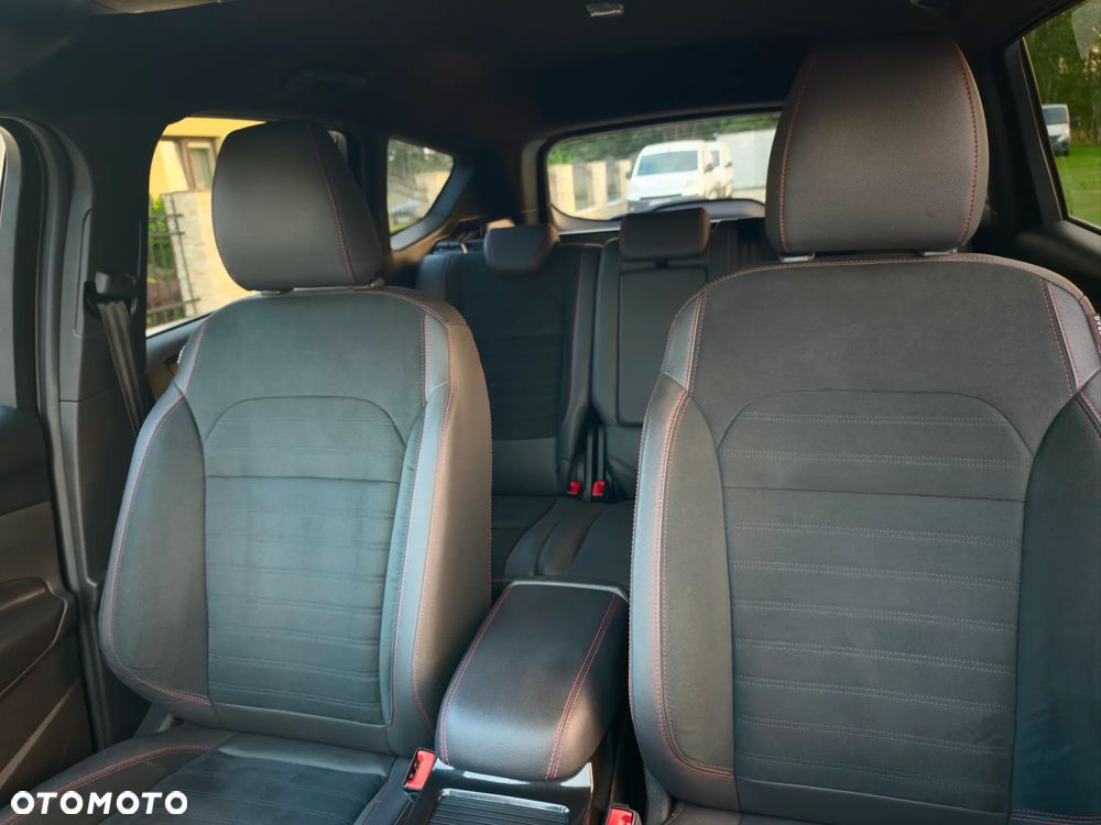 Ford Kuga - 26