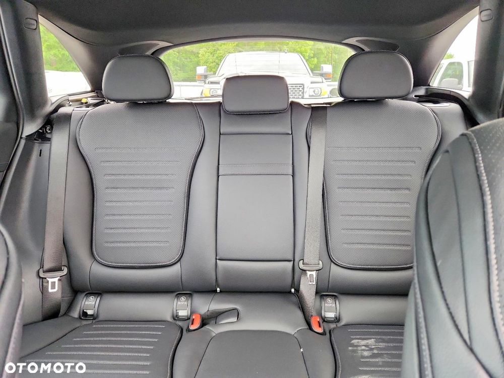 Mercedes-Benz GLC 300 4Matic 9G-TRONIC Edition Avantgarde - 11