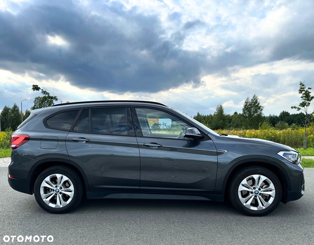 BMW X1 xDrive25e Sport Line - 9