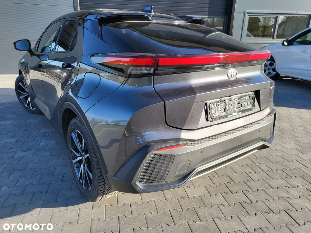 Toyota C-HR 1.8 Hybrid Team Deutschland - 14