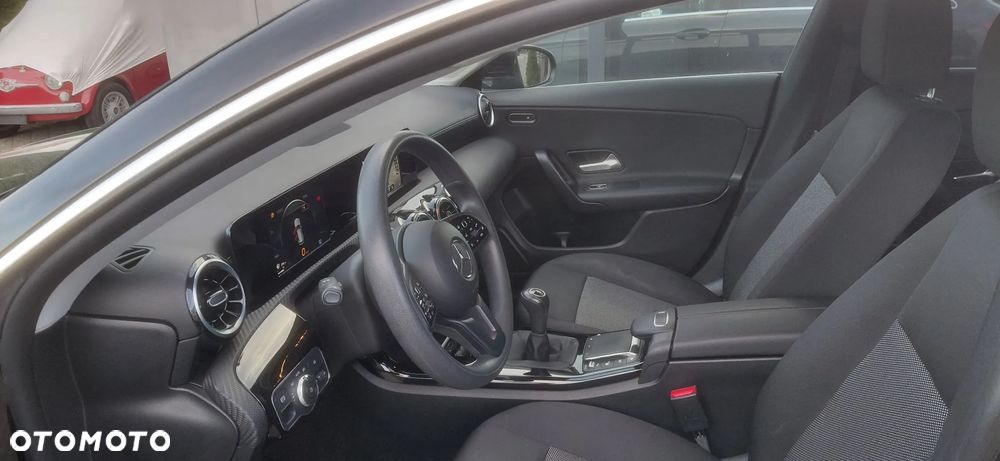 Mercedes-Benz CLA 180 Edition 2022 - 9