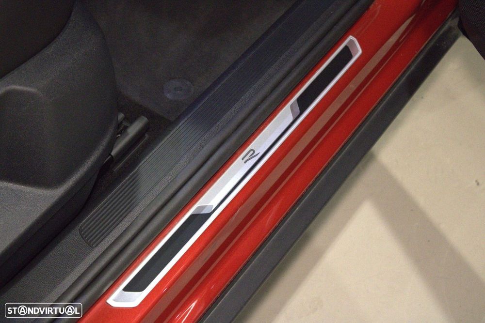 VW T-Roc 2.0 TDI R-Line DSG - 18