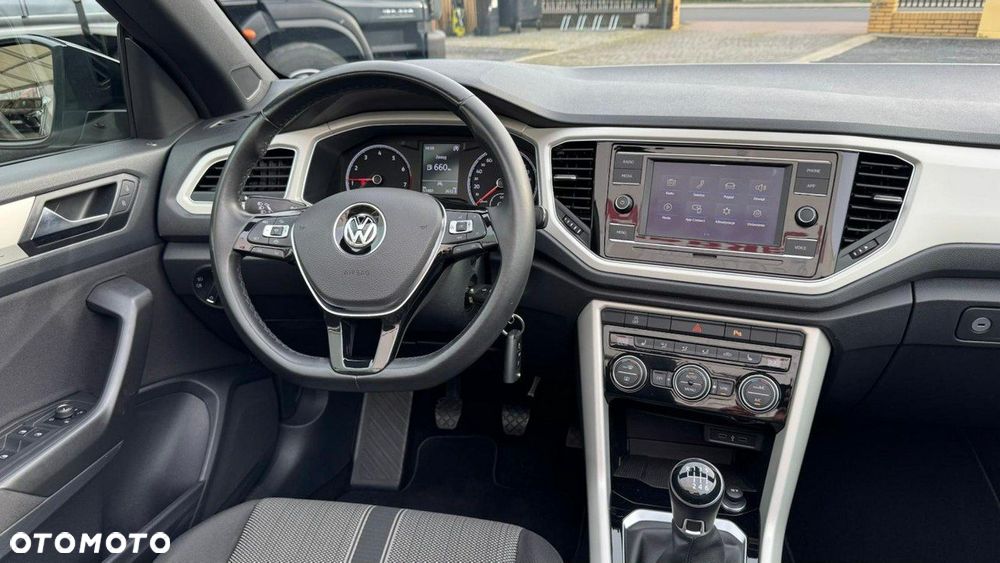 Volkswagen T-Roc - 37