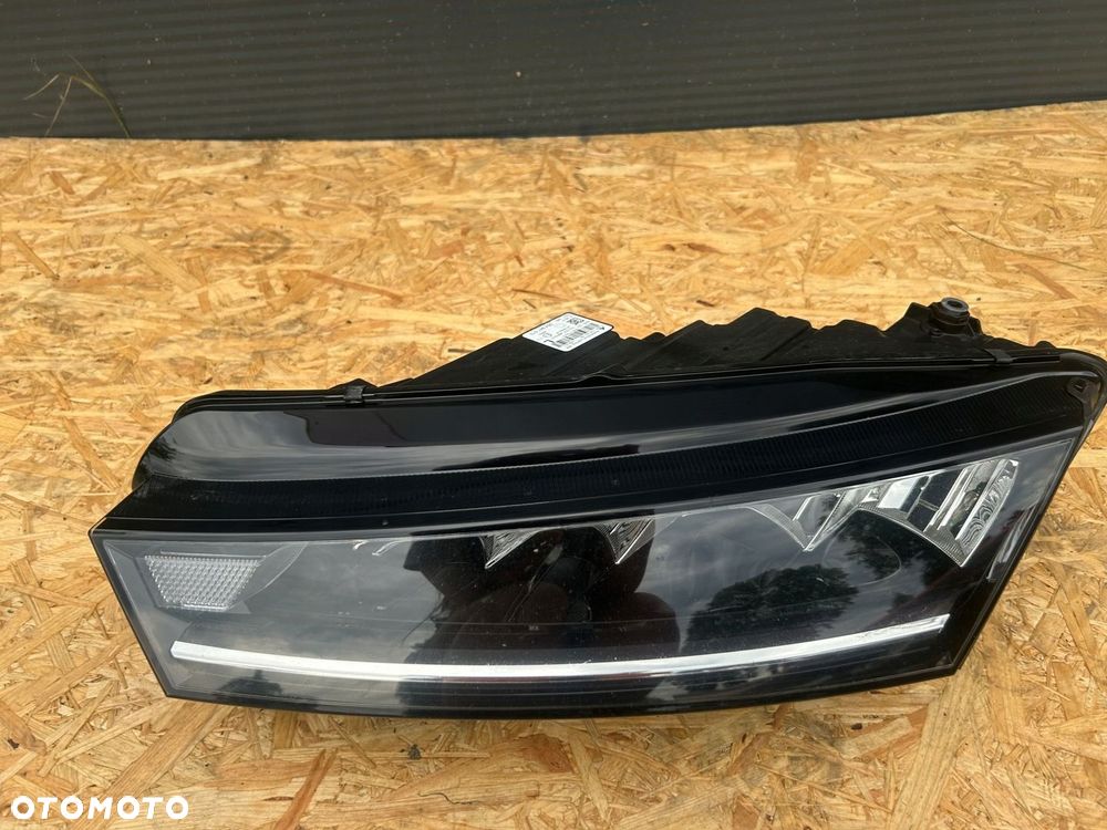 LAMPA LEWA PRZÓD SKODA OCTAVIA IV 5E4 941 015 - 2
