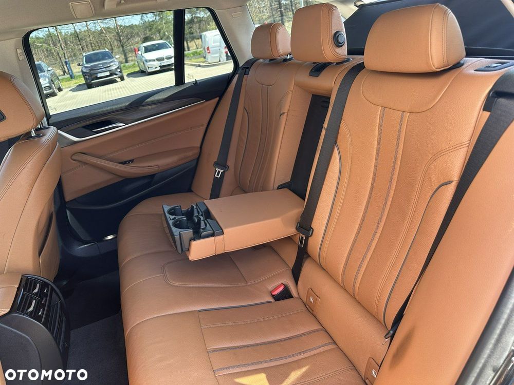 BMW Seria 5 520d Luxury Line - 14
