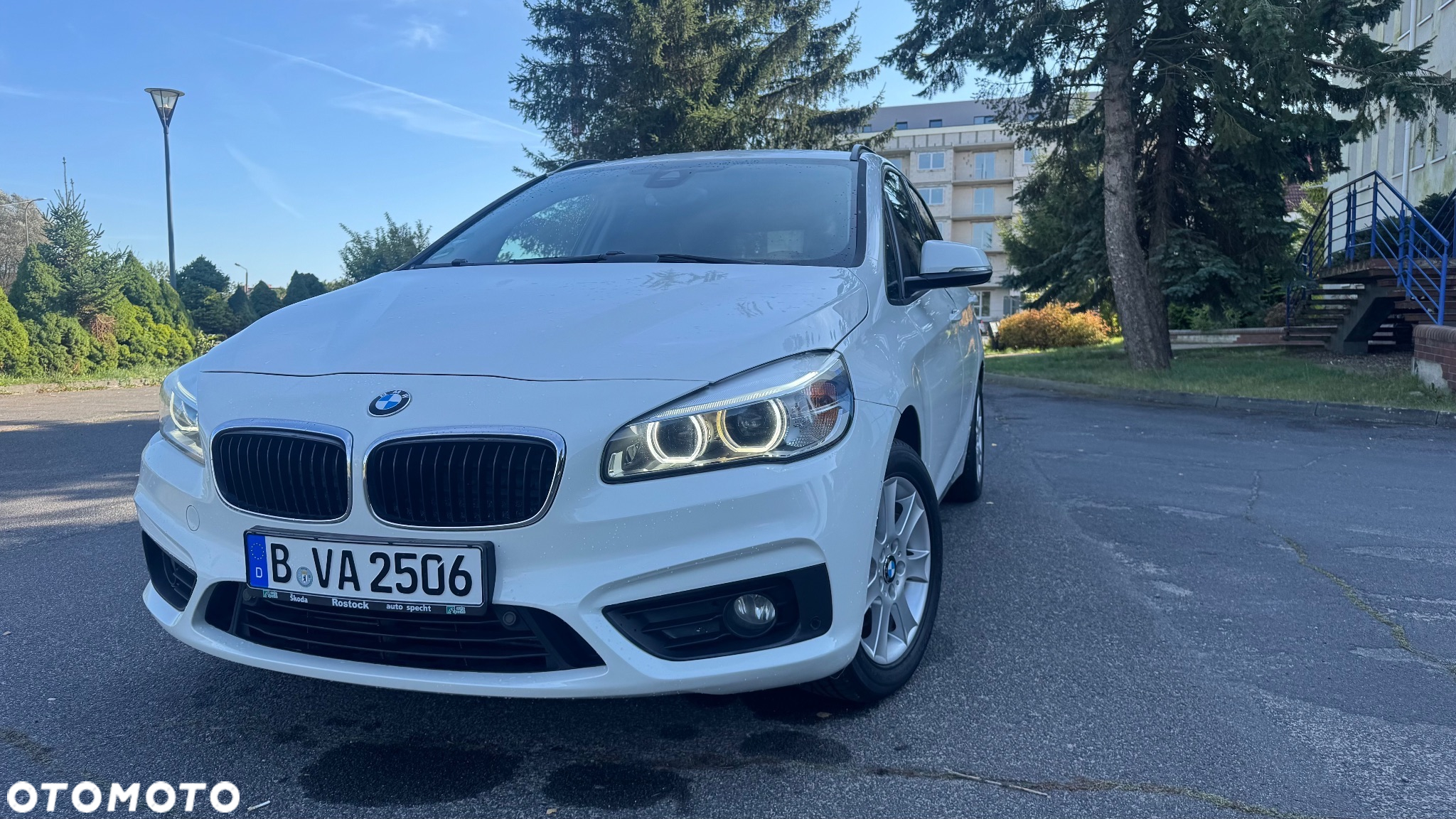 BMW Seria 2 218d - 29