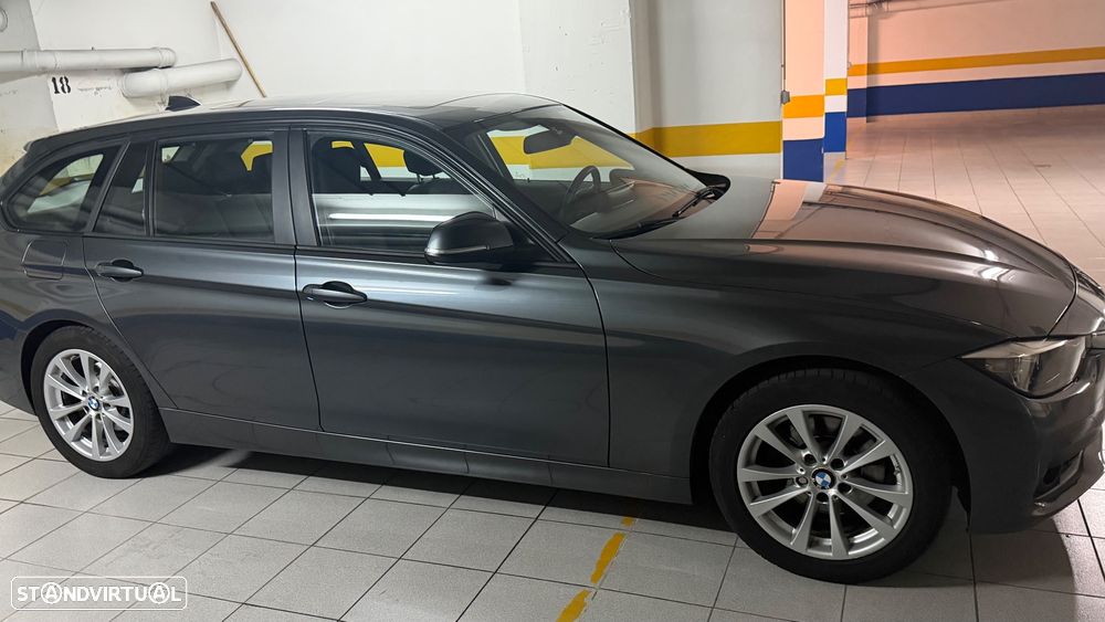 BMW 320 d Line Luxury Purity Auto - 3