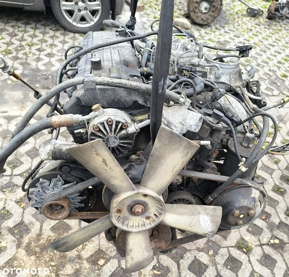 silnik mercedes W124 W 124 2,3 benzyna 102982 - 3