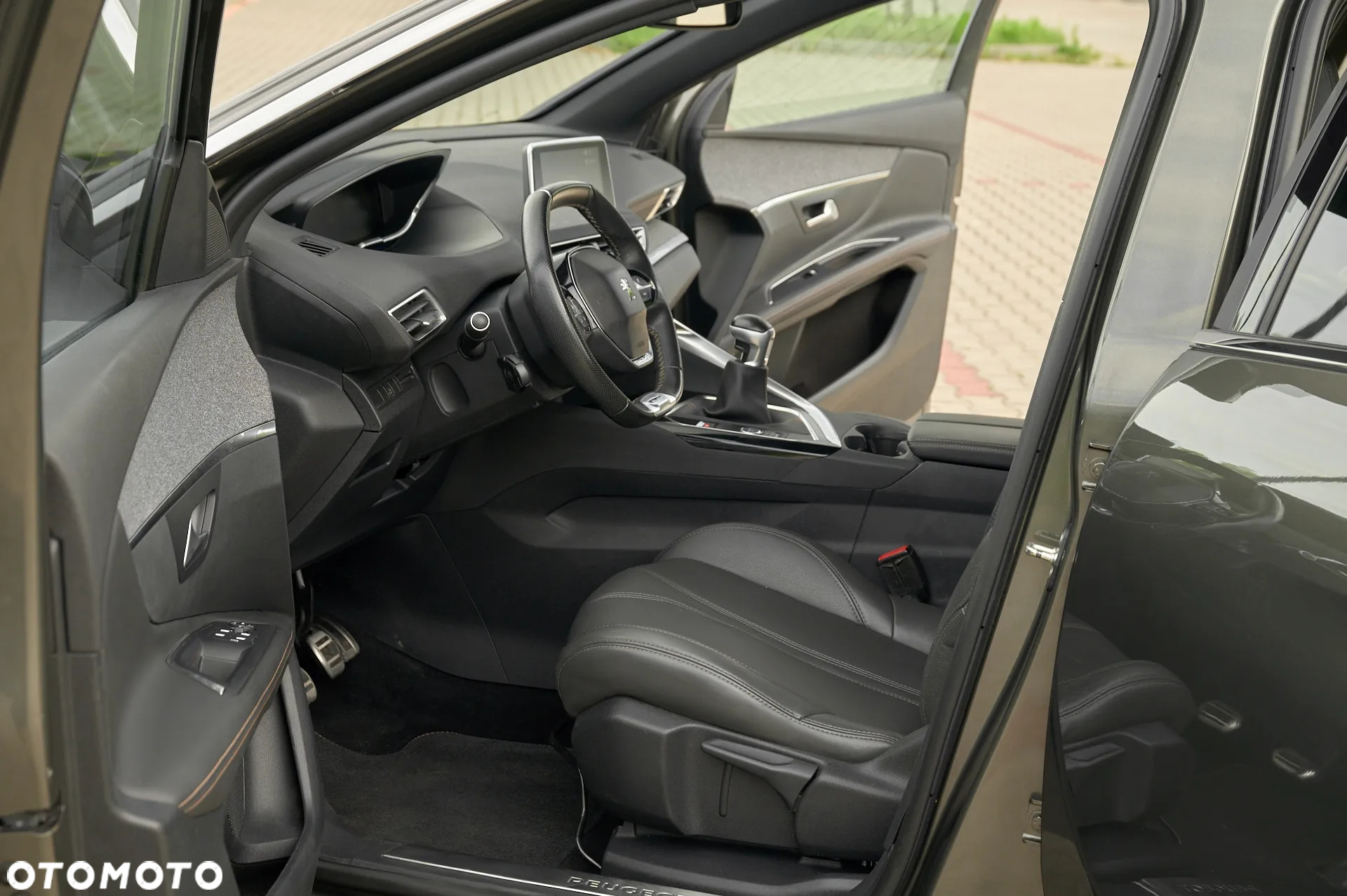 Peugeot 3008 2.0 BlueHDi Allure S&S - 22