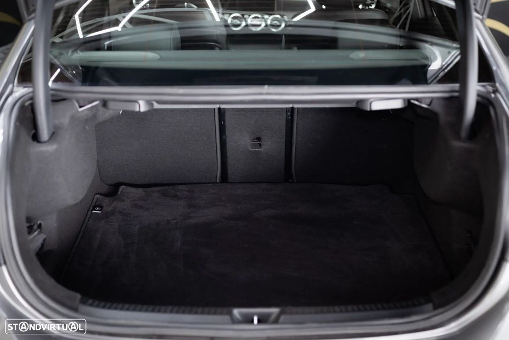 Mercedes-Benz A 180 Limousine d Progressive Aut. - 8