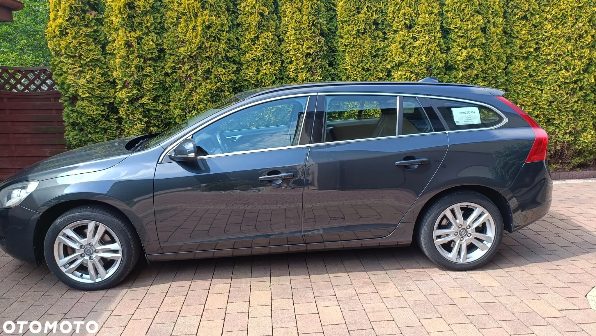 Volvo V60 D2 Momentum - 11