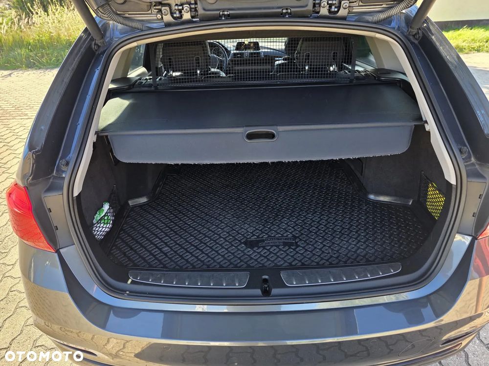 BMW Seria 3 318d - 7