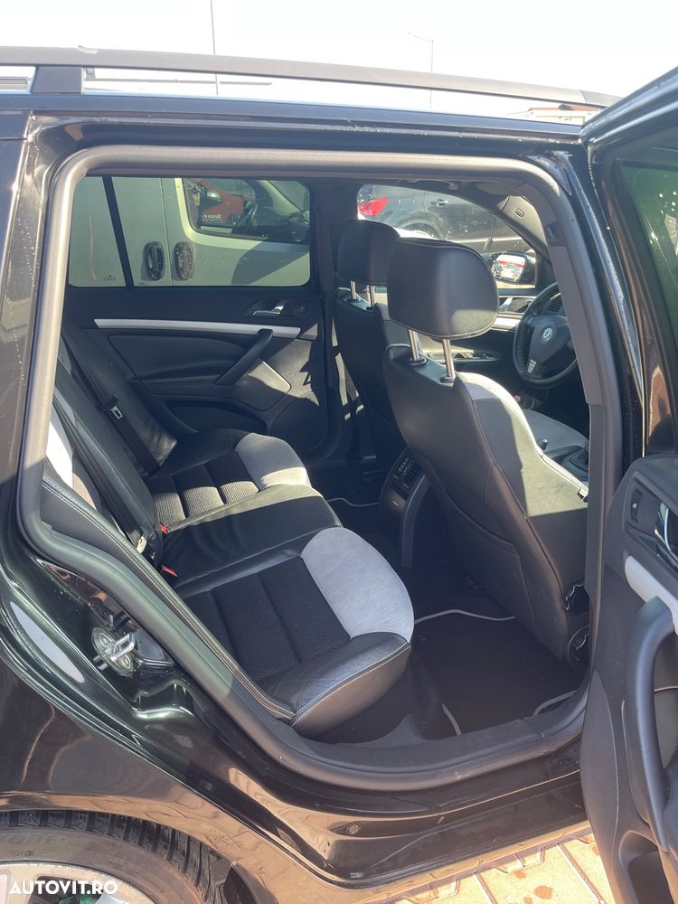 Skoda Octavia 2.0 TSI RS - 6