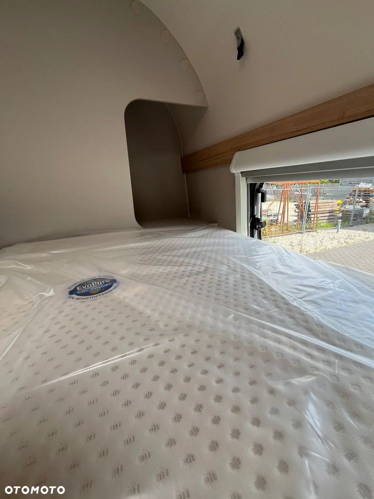 Dethleffs Camper 560 FMK - 13