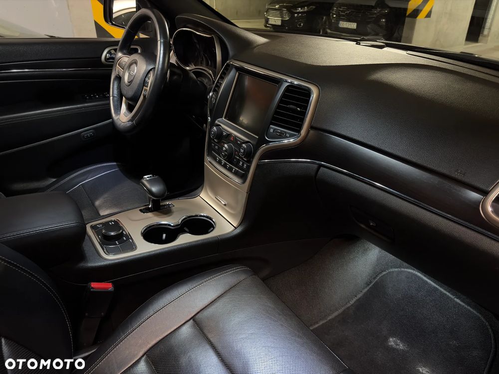 Jeep Grand Cherokee - 9