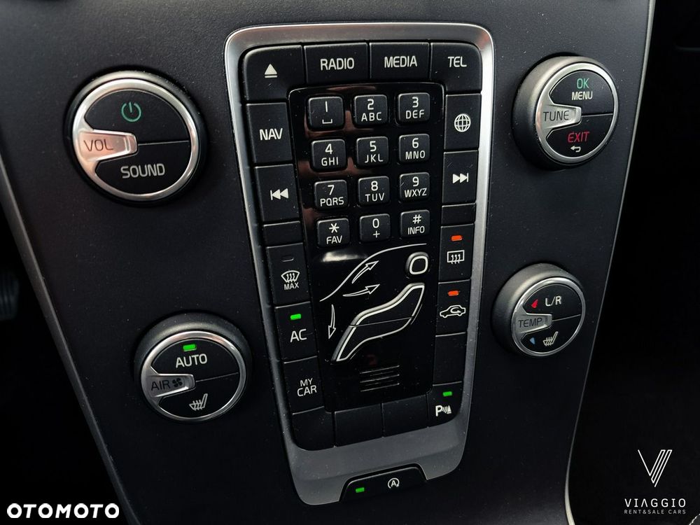 Volvo V40 T2 Momentum - 9