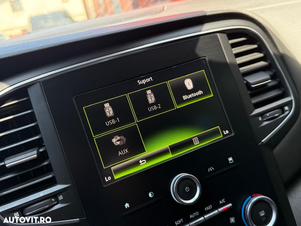 Renault Megane ENERGY TCe 100 LIMITED - 11