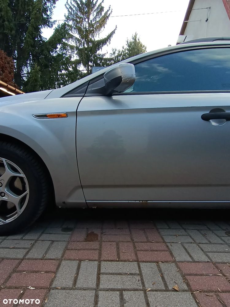 Ford Mondeo 1.8 TDCi Trend - 17