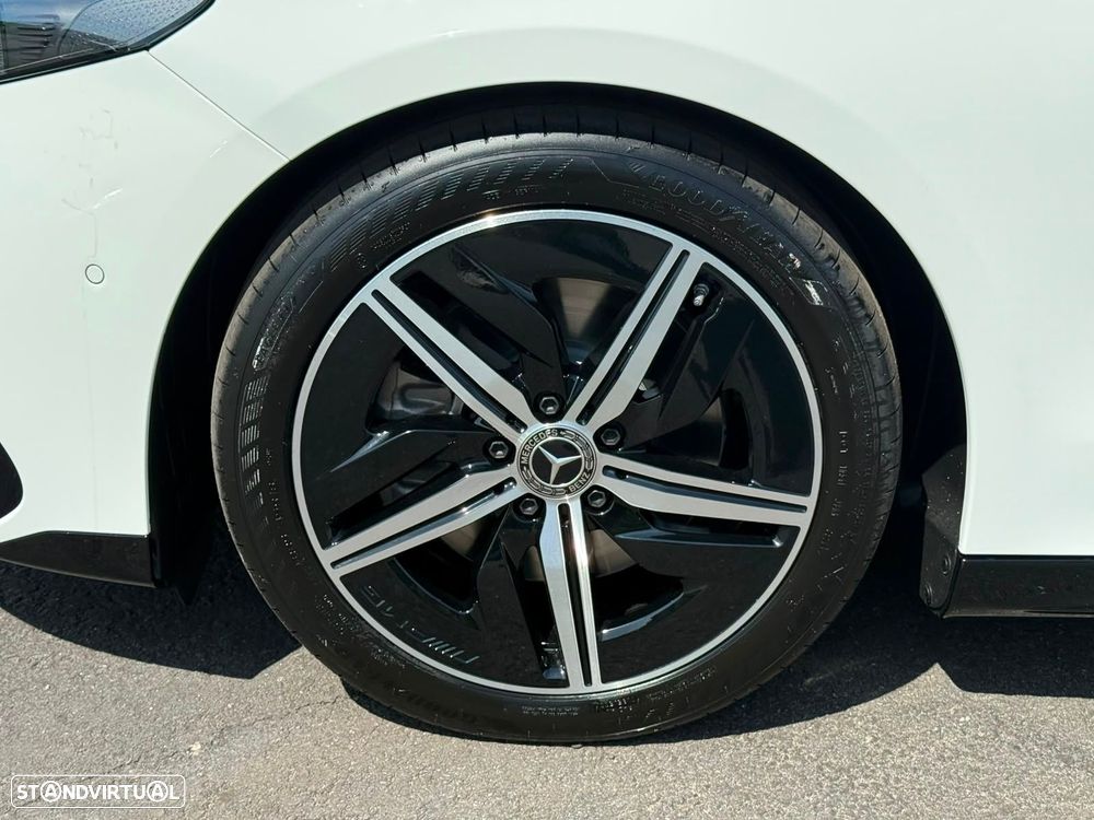 Mercedes-Benz CLA 220 - 18