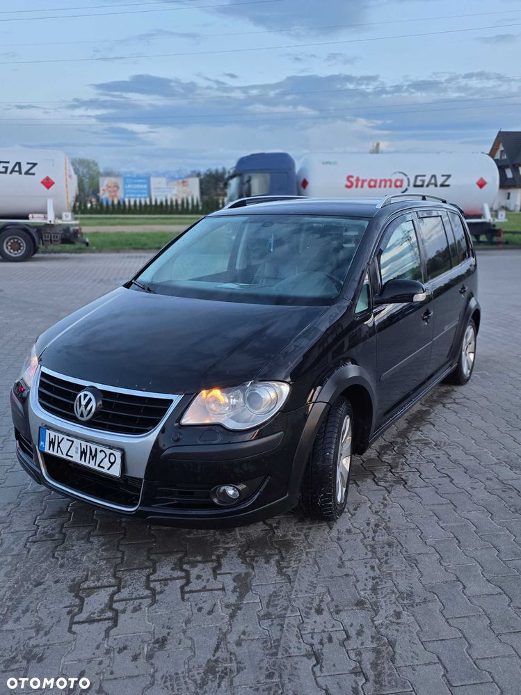 Volkswagen Touran - 2